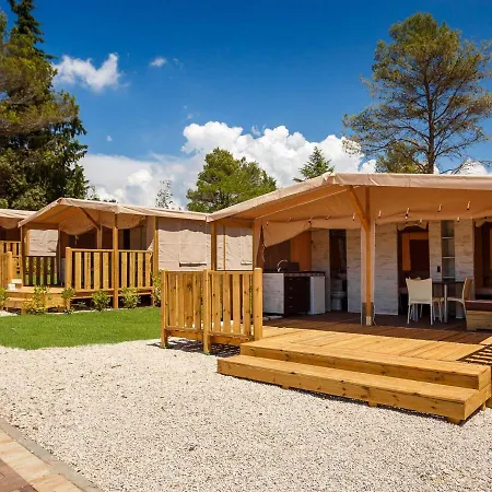 Luxury Tent With A Bathroom And Kitchen, 11 Km From * 포레치