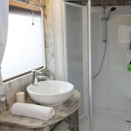 Luxury Tent With A Bathroom And Kitchen, 11 Km From