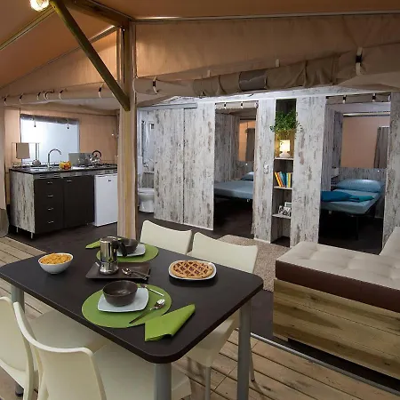 Luxury Tent With A Bathroom And Kitchen, 11 Km From Luxusní stan *